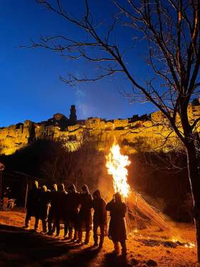 2021年は、町から離れた場所で案山子を燃やすことに。(写真提供：Promo.fi.ter.Pitigliano)