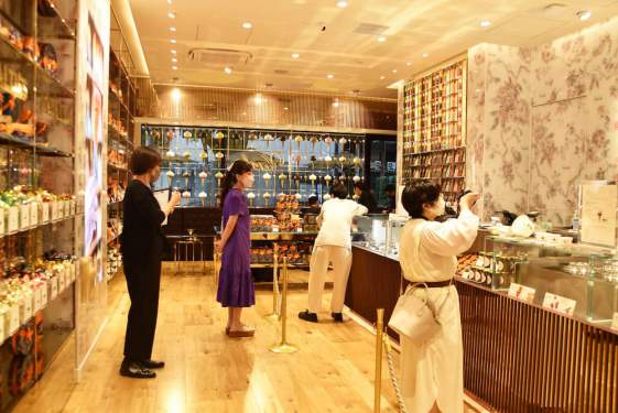 「ヴェンキ 久屋大通公園店」の内観