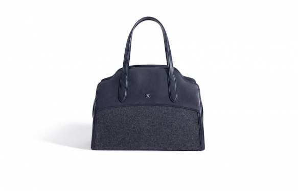 セージア・バッグ L　カーフスキン×カシミヤ　Ｈ24cm×Ｗ32cm×D18.5cm　568,700円（税込）／Loro Piana（ロロ・ピアーナ）
