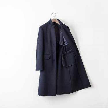 コート　836,000円（税込）／Giorgio Armani（ジョルジオ アルマーニ）