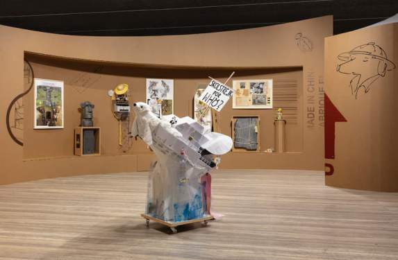 フジワラ氏による「Who the Bær」展