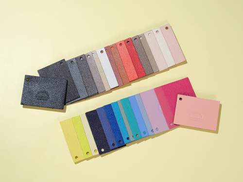 ラルコバレーノで使用する革素材