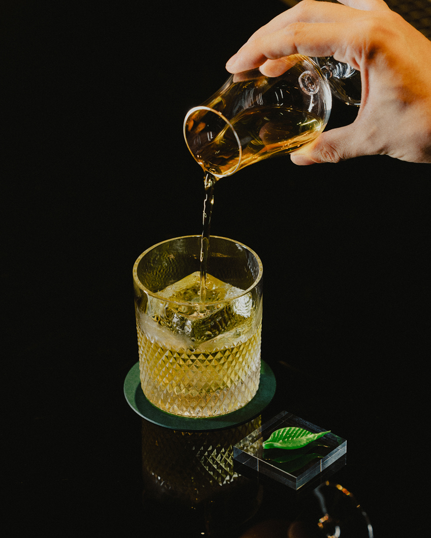 GUCCI ジャルディーノ限定　月の桂30年ヴィンテージ　日本酒 top-2025-01-20T133536.291.jpg