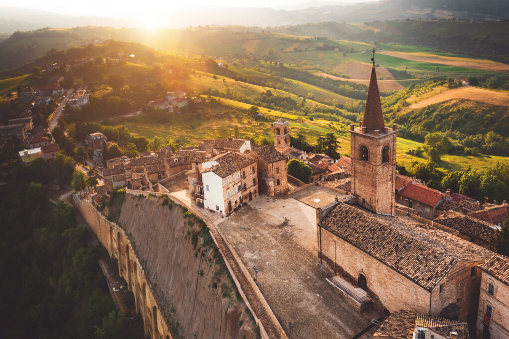 イタリア・マルケ州の美しい夕景