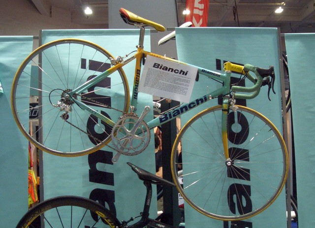 1998年のツール・ド・フランスでパンター二が使用したBiankiの自転車