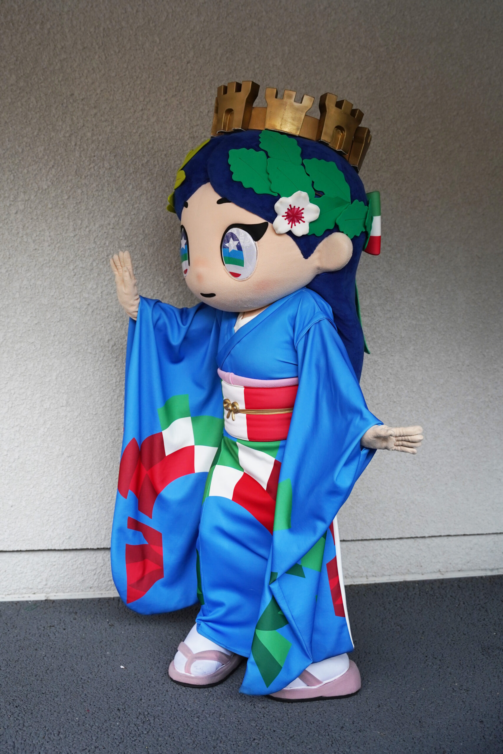 観客と触れ合うイタリアちゃん