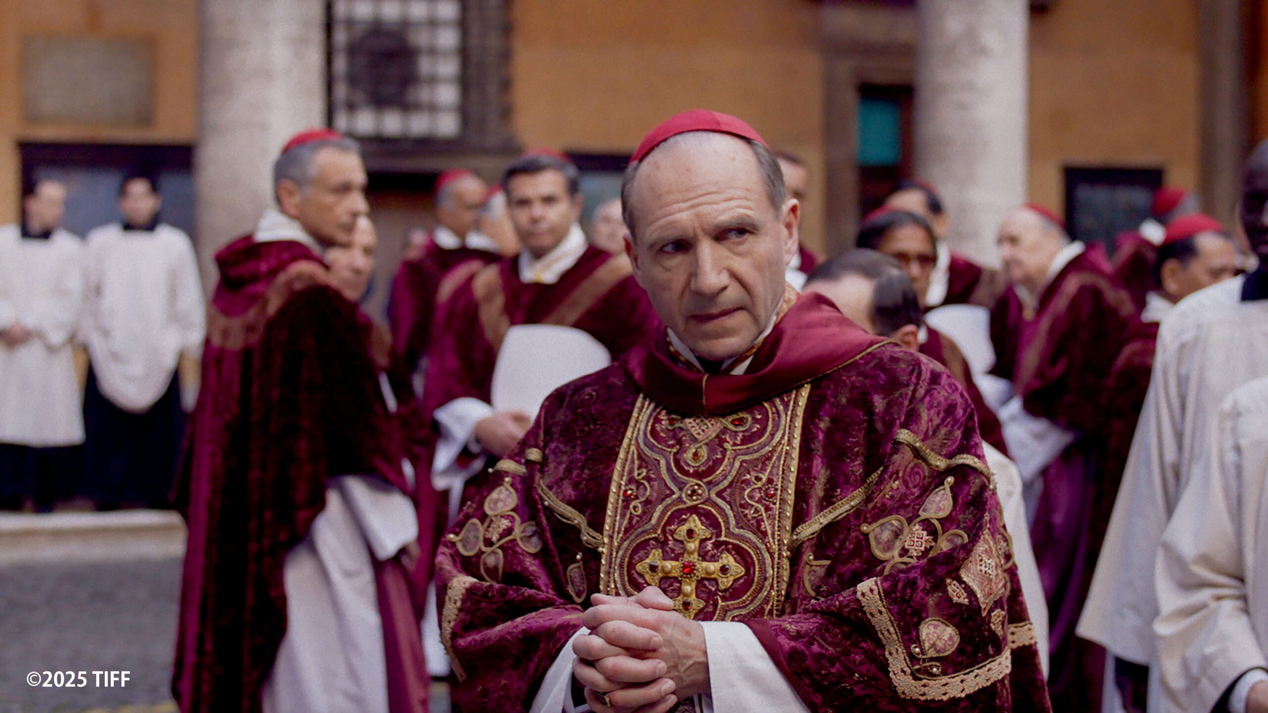 映画「教皇選挙」の場面