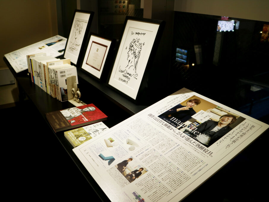 ヤマザキマリさんの対談記事や直筆作品などを展示。