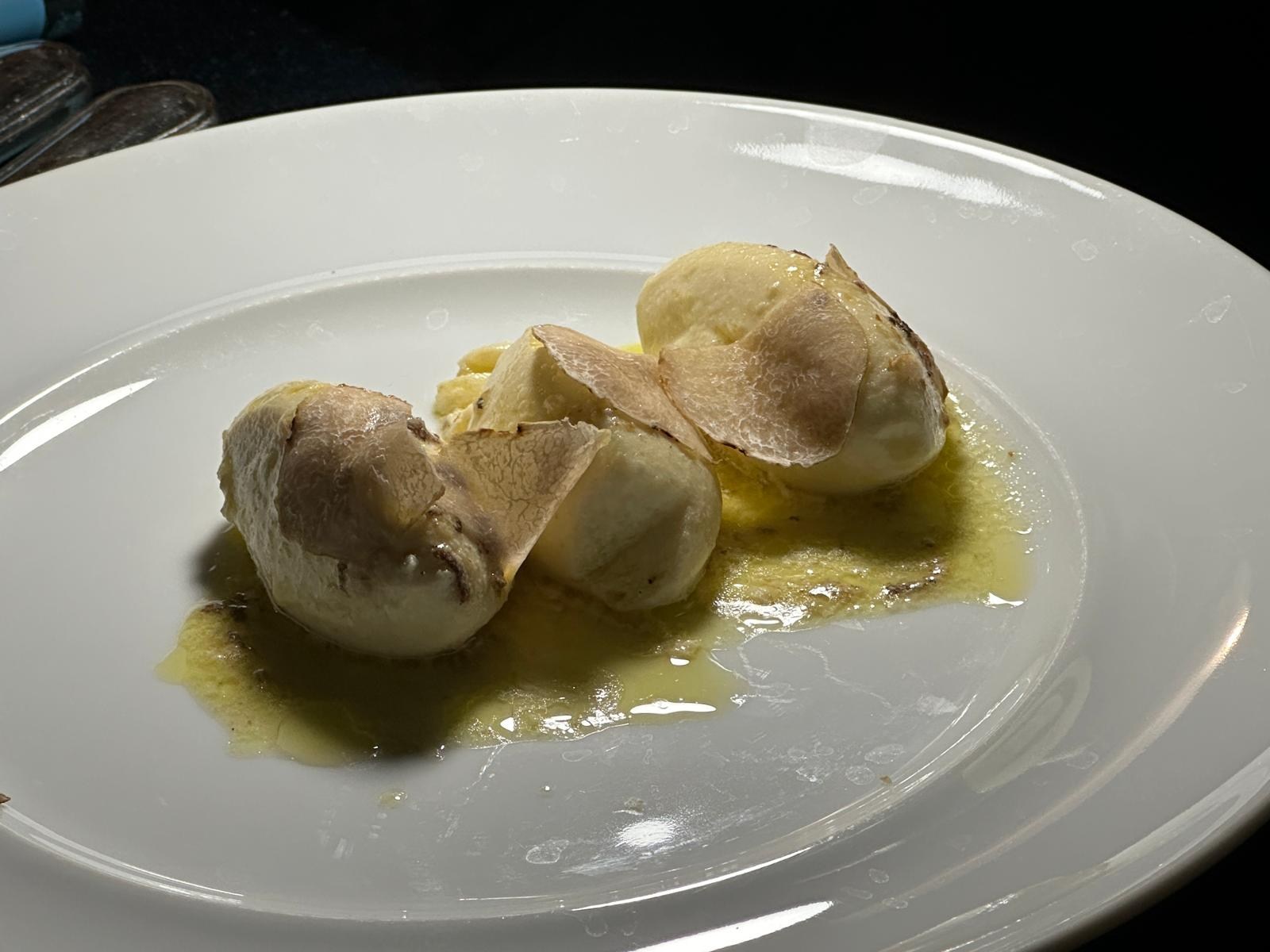 白トリュフを使ったトスカーナの伝統料理