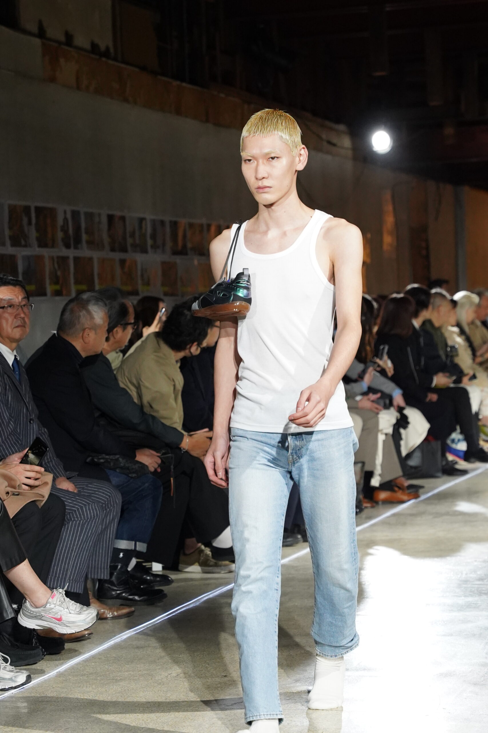 ファッションショーのランウェイ