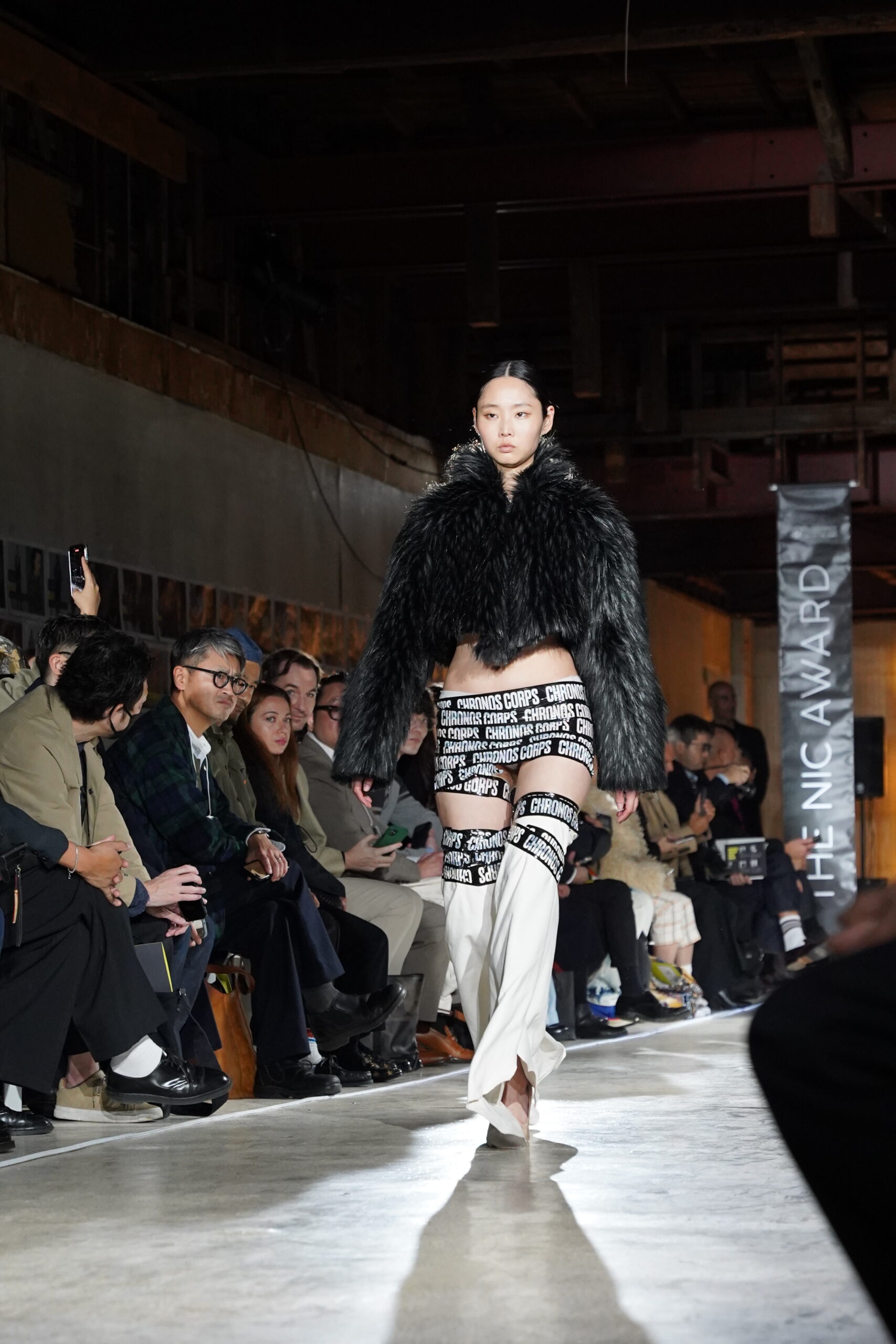 ファッションショーのランウェイ