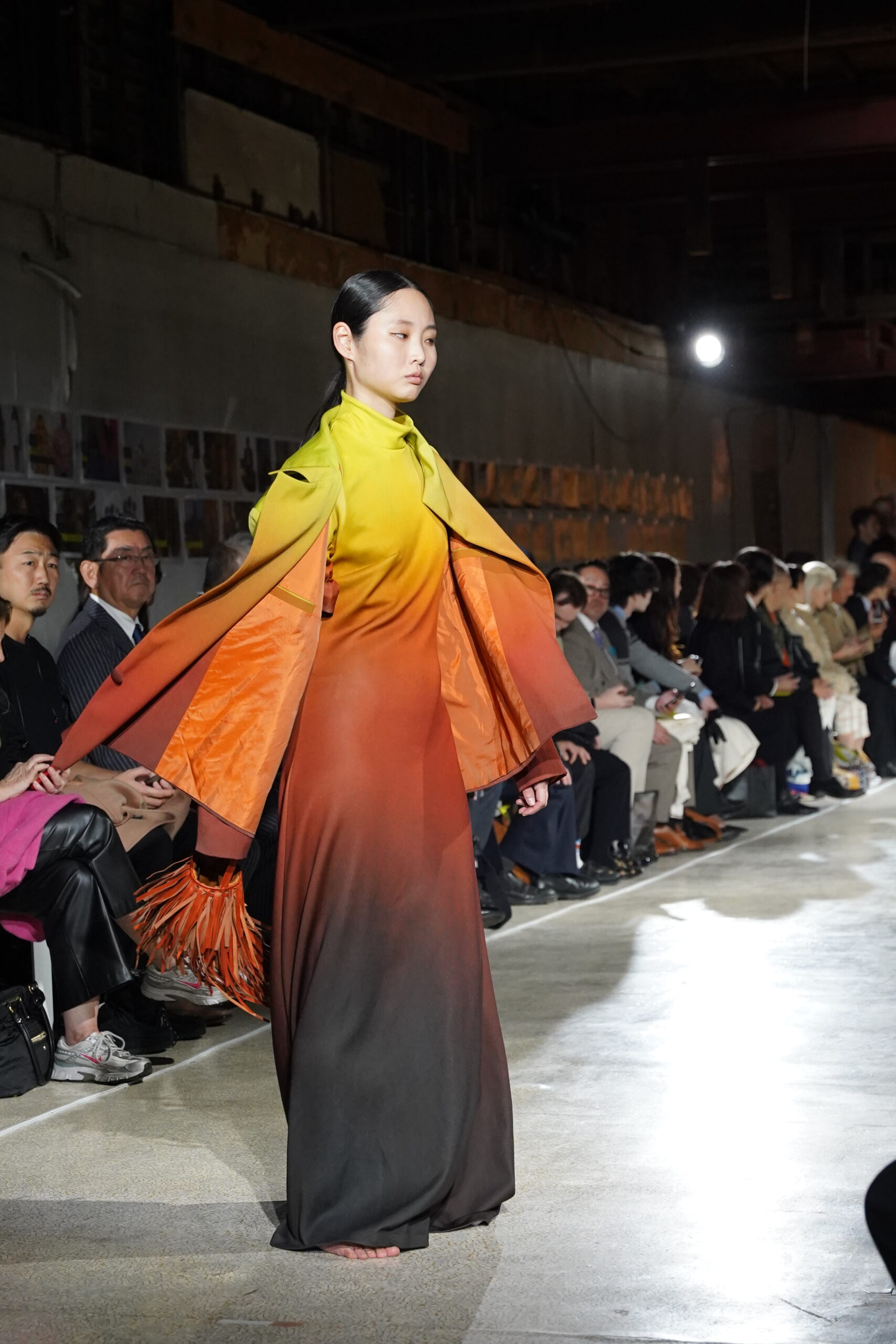 ファッションショーのランウェイ