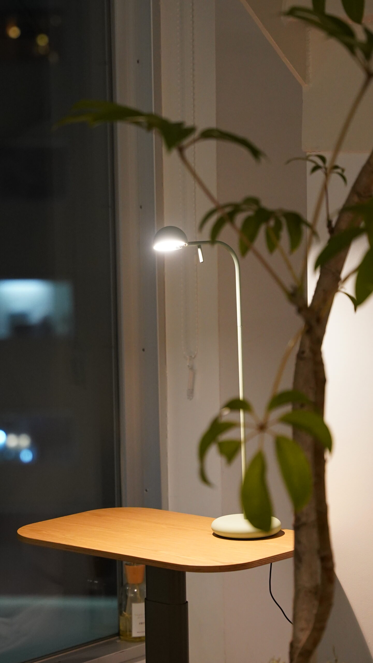 Arperのショールームのテーブルランプ