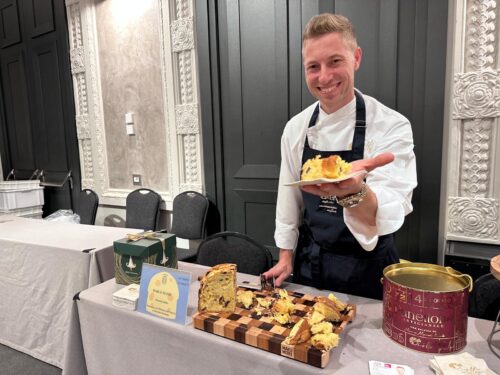 アプリコット×ダークチョコのパネットーネとマルコ・マンツィ氏