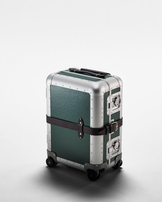 FPM MILANO×グローブ・トロッターオーシャングリーンのスーツケース