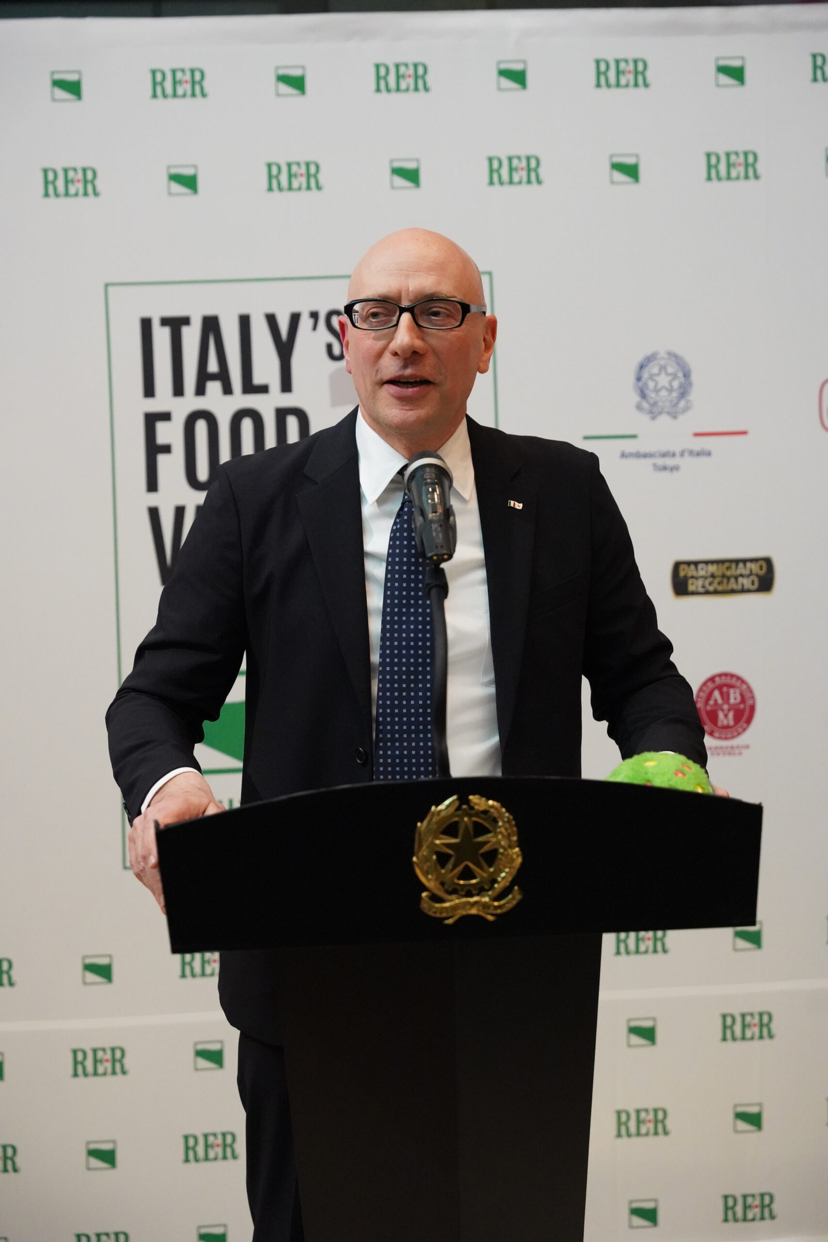 マリオ・ヴァッターニ駐日イタリア大使