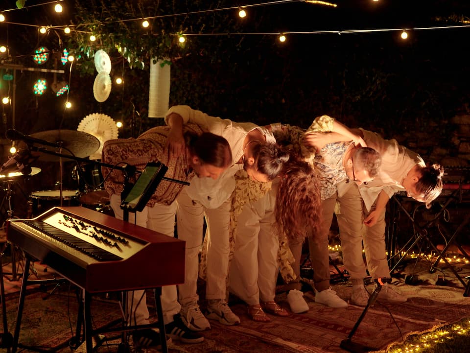 ライヴでファンに感謝するKODAMA