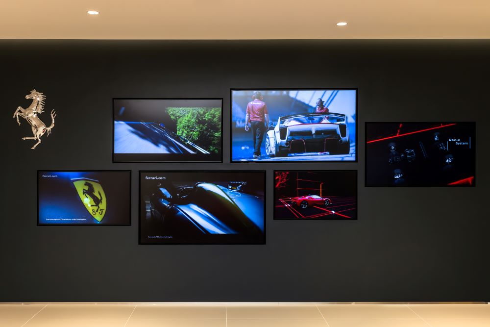 ショールームのヘリテージウォール