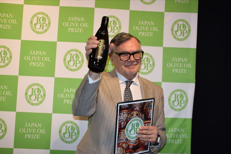 コンクールで総合優勝したオリーブオイル