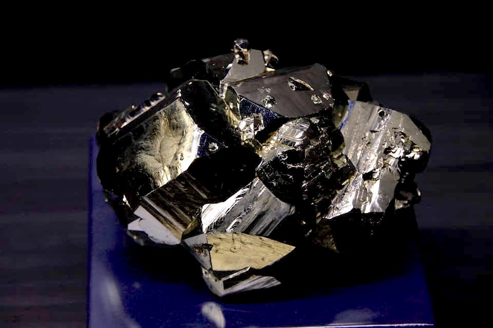 ヘマタイトの結晶