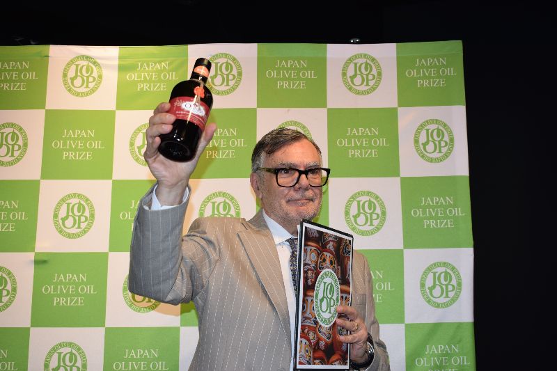 コンクールで第３位に入賞したオリーブオイル