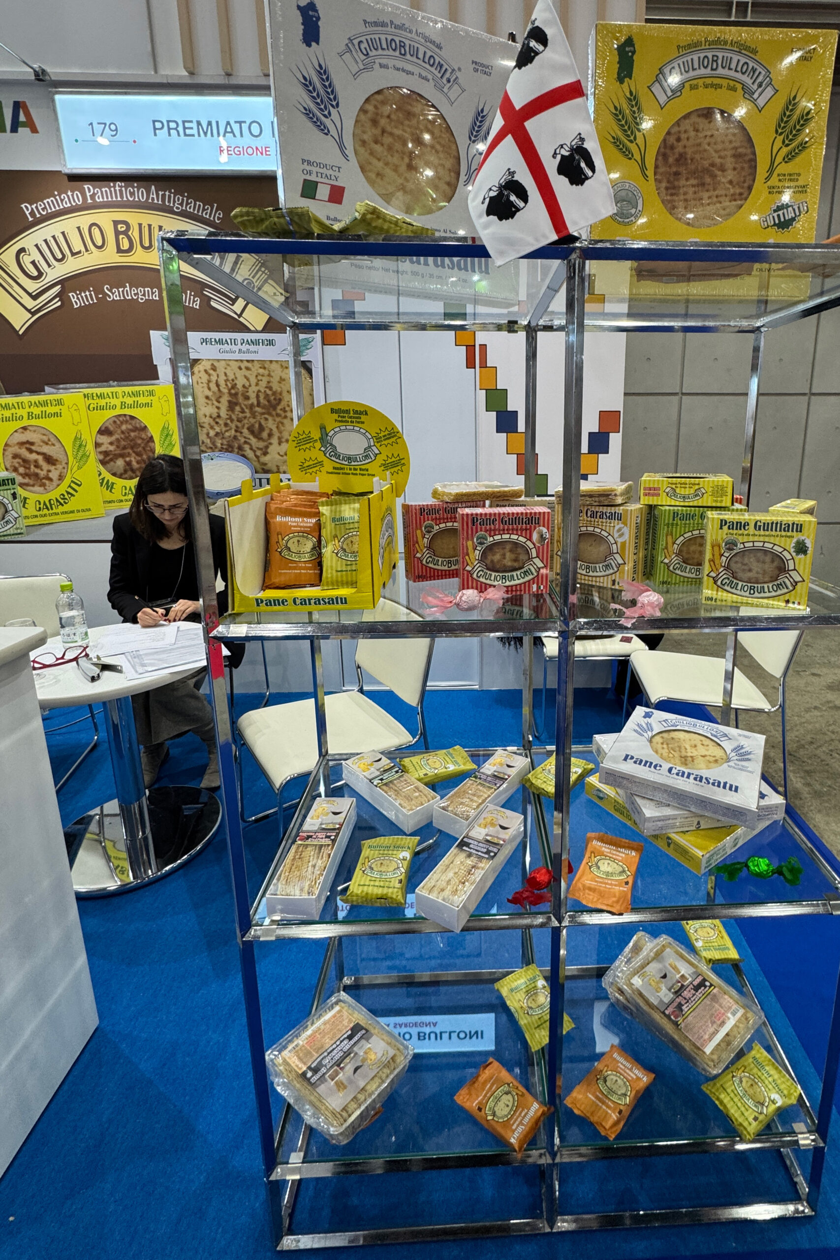 GIULIO BULLONI商品のディスプレイ