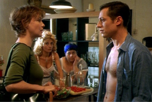 映画「無邪気な妖精たち」の場面