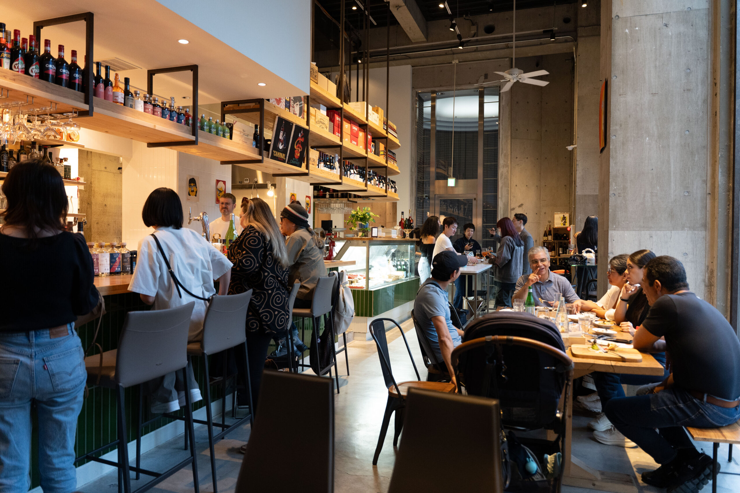 Bar Tafazziの店内