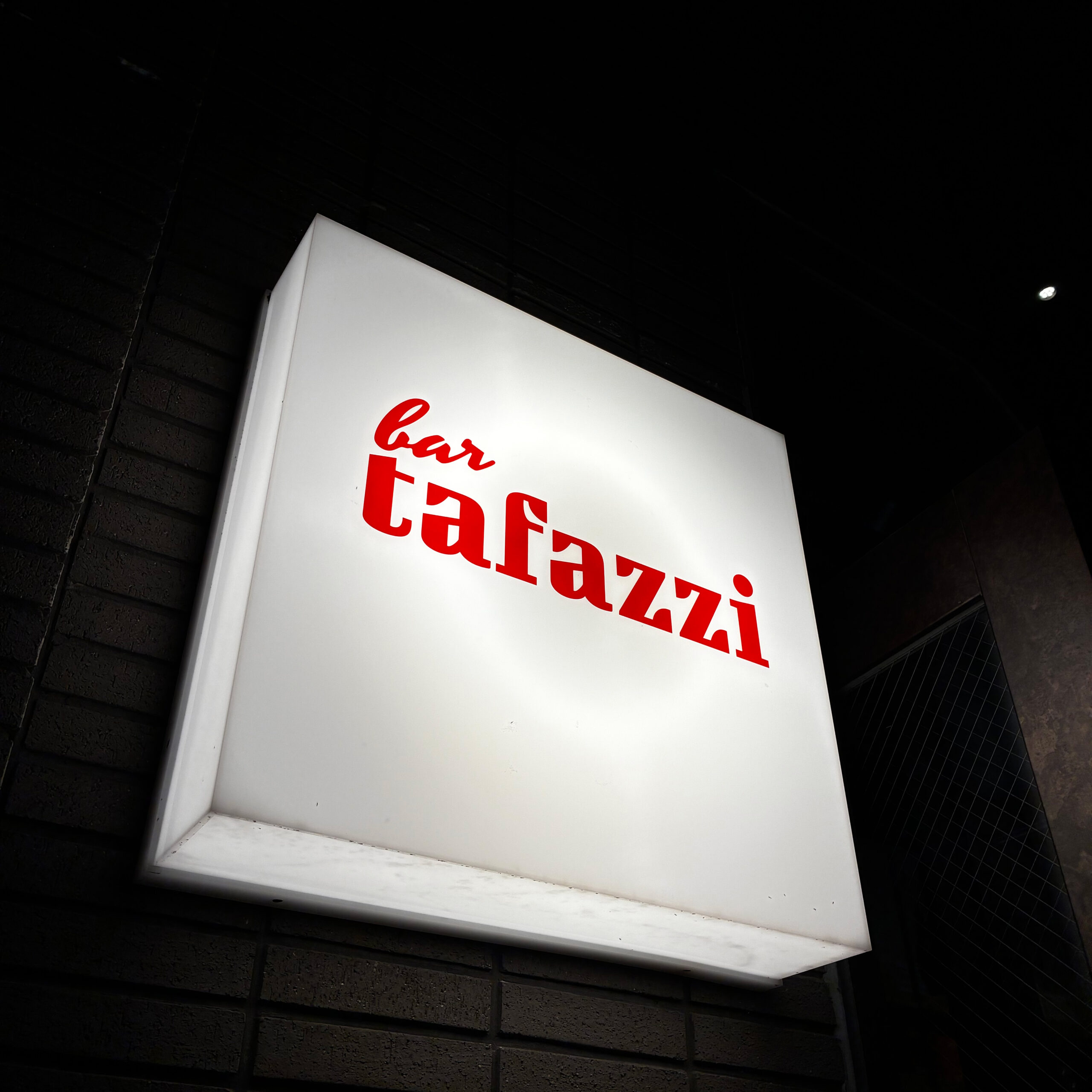 Bar Tafazziの看板