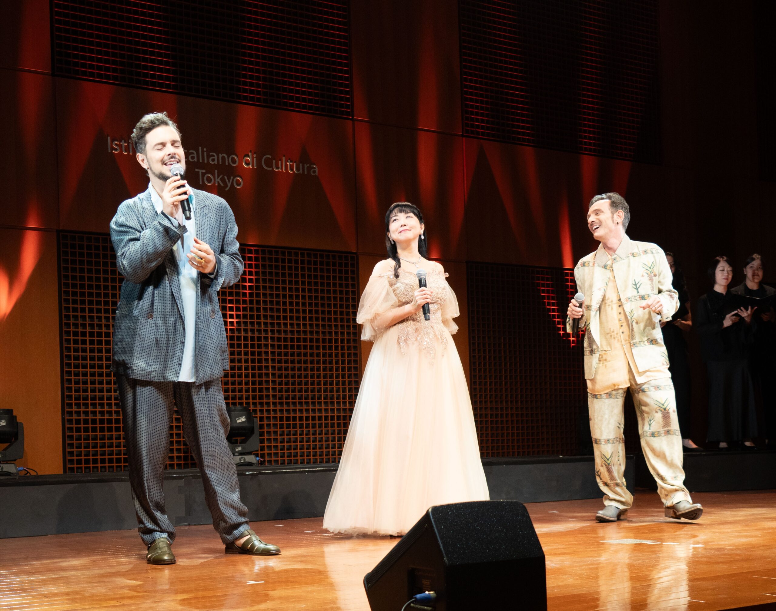 3人のソリストが共演したナンバー
