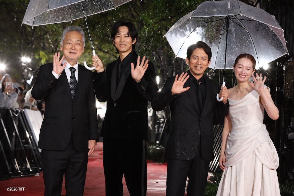 映画『SUKIYAKI 上を向いて歩こう』から岡田准一、松坂桃李、清野菜名、瀬々敬久監督
