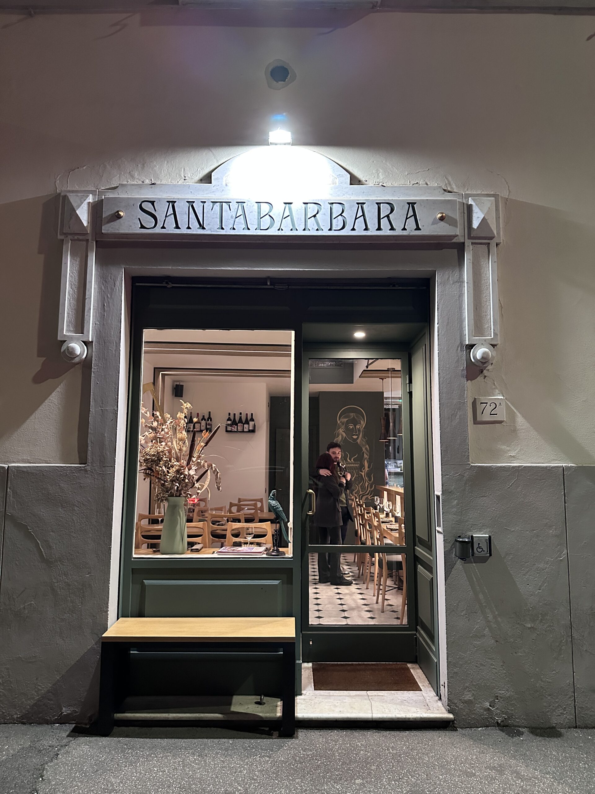 SANTABARBARAの外観